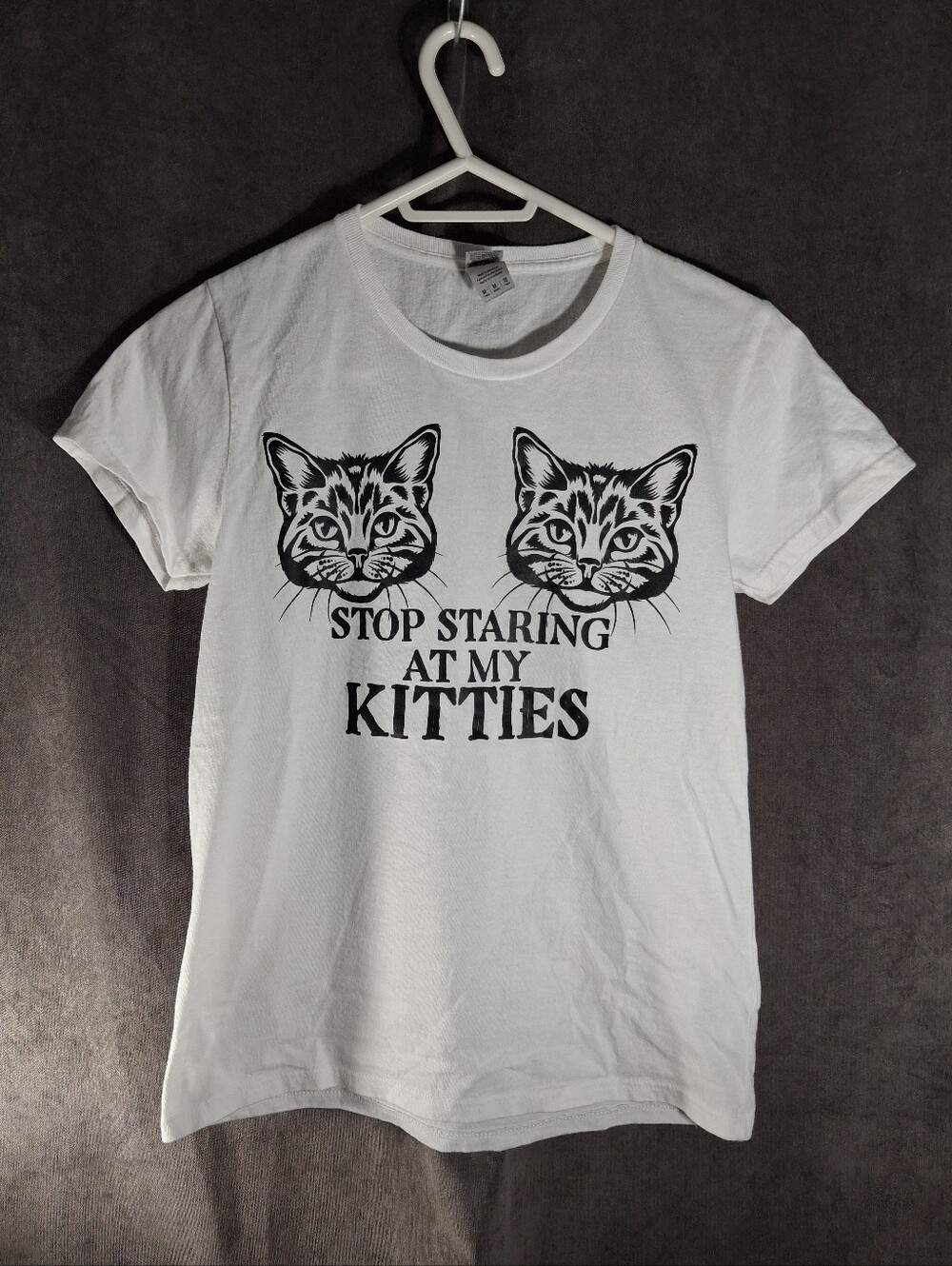 Unknown Brand "Stop Staring At My Kitties" Humourous White Graphic Tee VG M